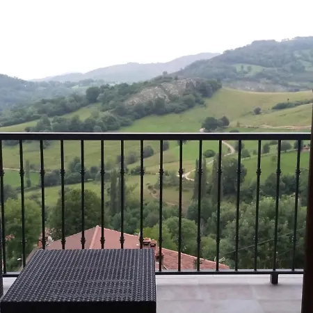 El Llanin Lägenhet Onís